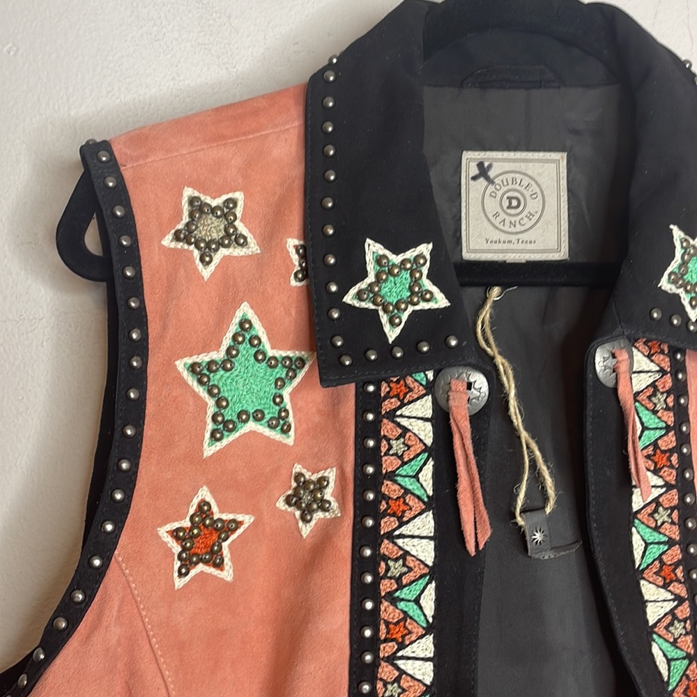 Double D Ranch | Song Of The West Vest - Picture 4 of 10